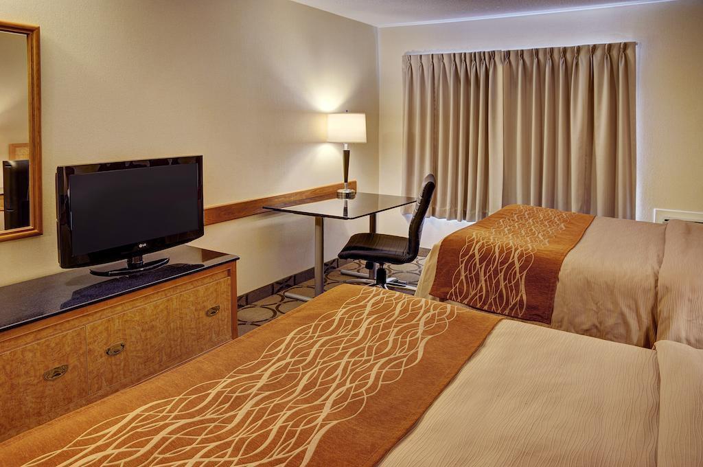 Comfort Inn Брандон Экстерьер фото